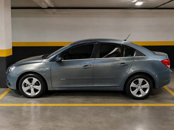 CHEVROLET CRUZE 1.8 LT 16V FLEX 4P AUTOMÁTICO CHEVROLET CRUZE 1.8 LT 16V FLEX 4P AUTOMÁTICO